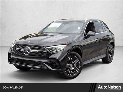 Used 2026 Mercedes-Benz GLC 300 image 1