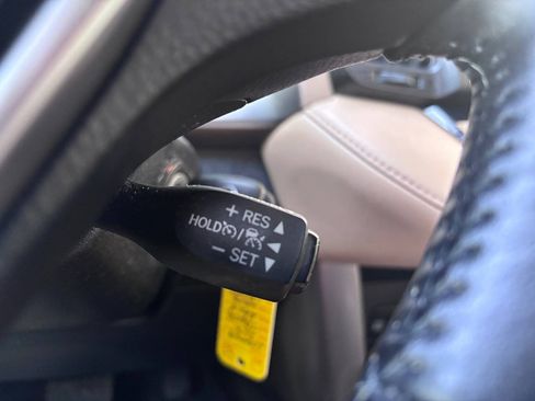 Used 2017 Toyota RAV4 XLE w/ Plus Special Value Package FWD image 22