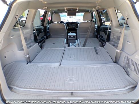 Used 2018 Toyota Highlander Limited FWD image 10