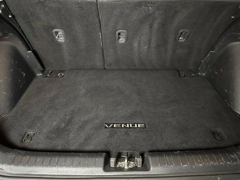 Used 2023 Hyundai Venue SE FWD image 19