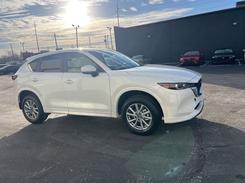 New 2025 MAZDA CX-5 AWD 2.5 S w/ Preferred Package image 3