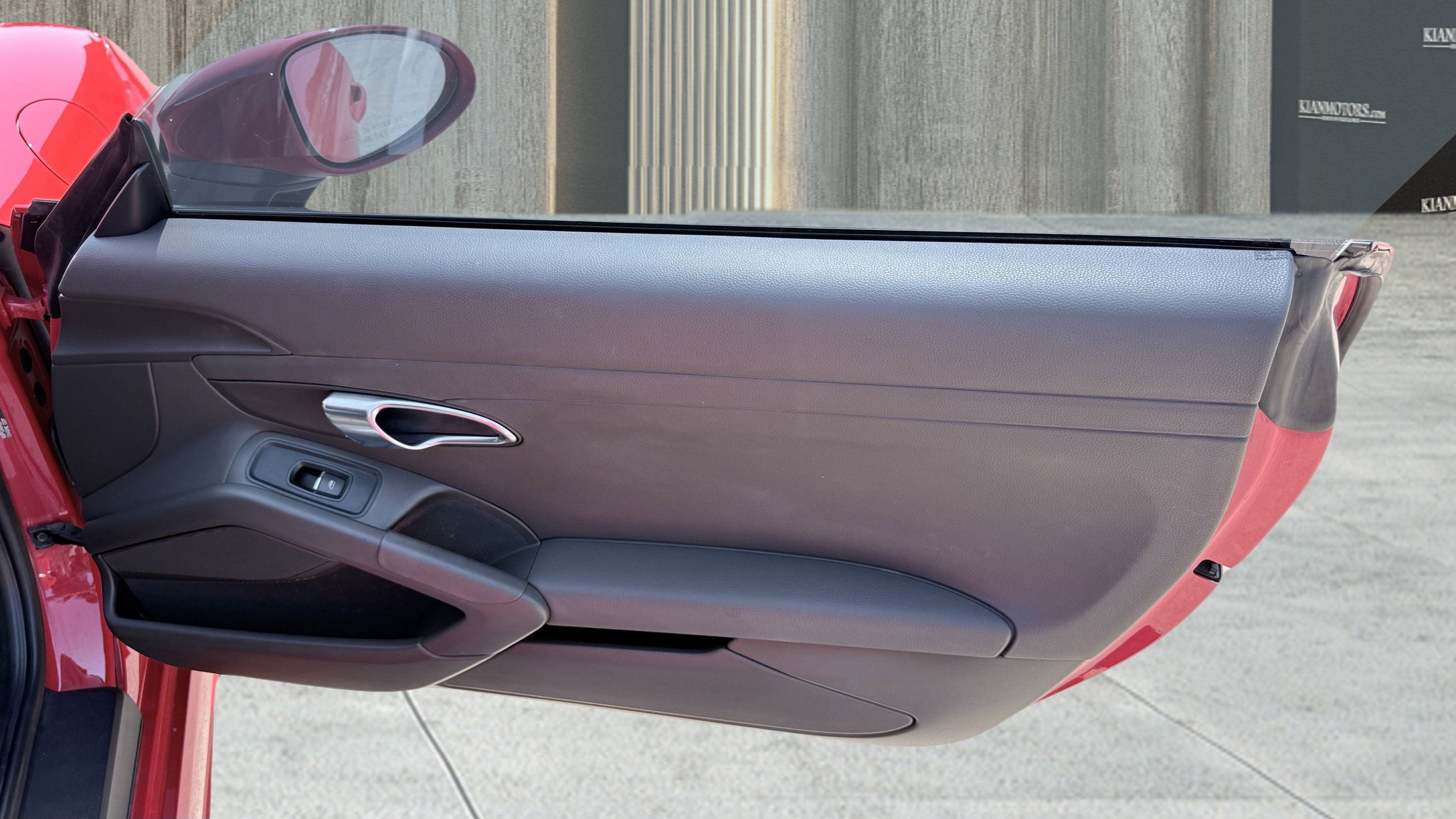 Used 2019 Porsche 718 Cayman RWD image 31