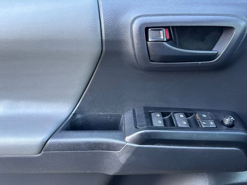 Used 2023 Toyota Tacoma SR image 12