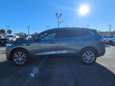 Used 2023 Buick Enclave Essence w/ Experience Buick Package image 7