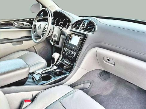 Used 2017 Buick Enclave Leather image 11