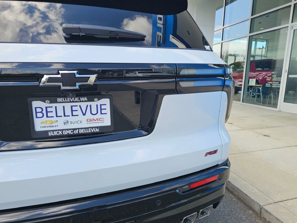 New 2027 Chevrolet Traverse RS AWD/4WD image 17