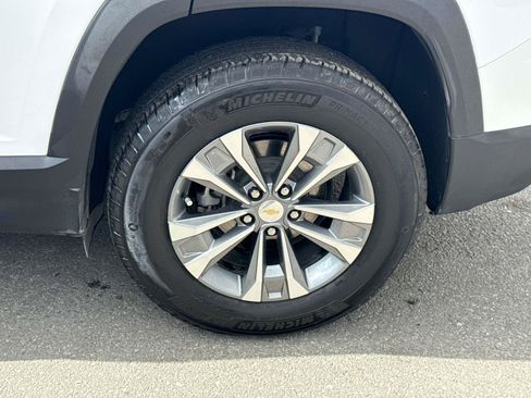 Used 2025 Chevrolet Equinox LT AWD/4WD image 30