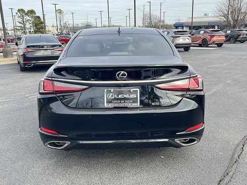 Certified 2022 Lexus ES 350 F Sport image 4