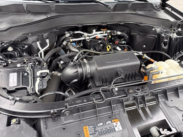Used 2023 Ford Explorer XLT w/ Equipment Group 202A AWD/4WD image 30