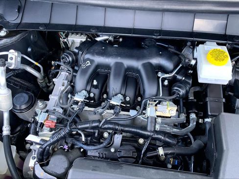 Used 2025 Nissan Pathfinder SV FWD image 29