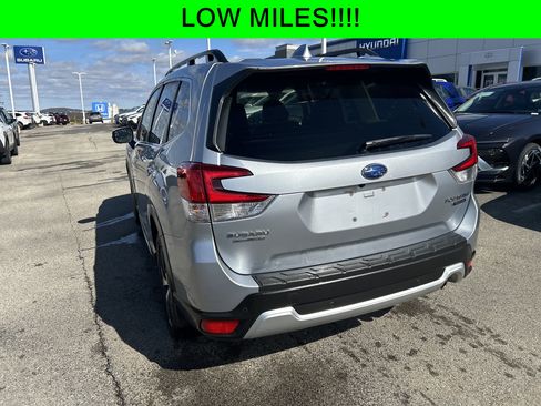 Used 2019 Subaru Forester Touring image 12