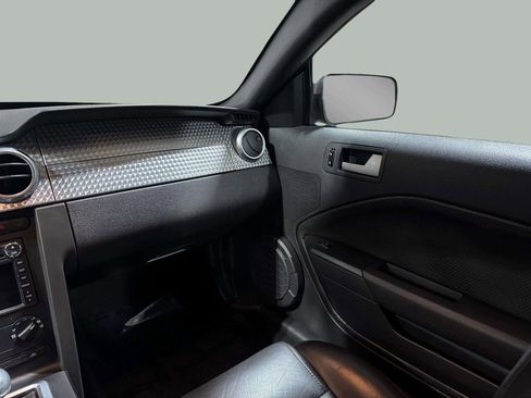 Used 2009 Ford Mustang GT Premium image 19