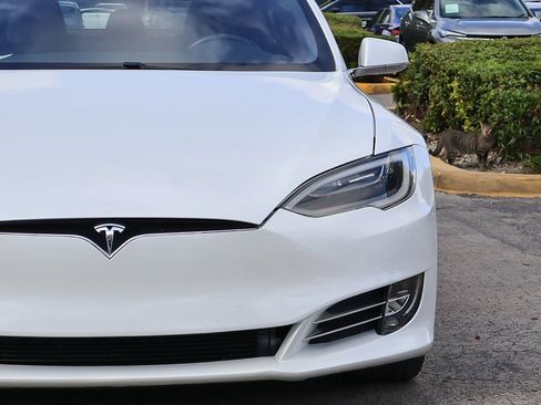 Used 2019 Tesla Model S 100D image 14
