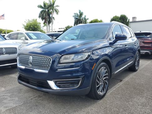 Used 2019 Lincoln Nautilus Reserve image 3