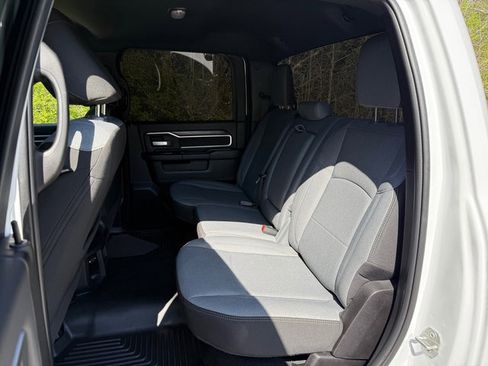 Used 2024 RAM 3500 Big Horn image 16