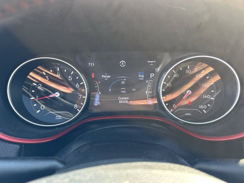 Used 2018 Jeep Compass Trailhawk w/ Leather Interior Group AWD/4WD image 17