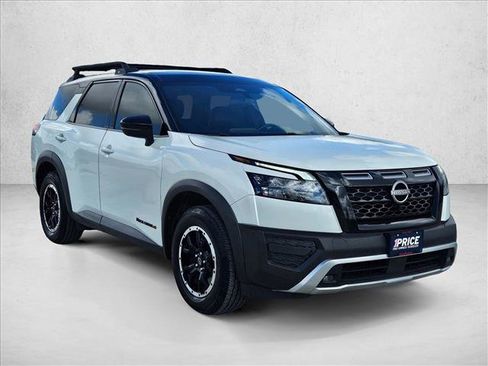 Used 2023 Nissan Pathfinder Rock Creek image 3