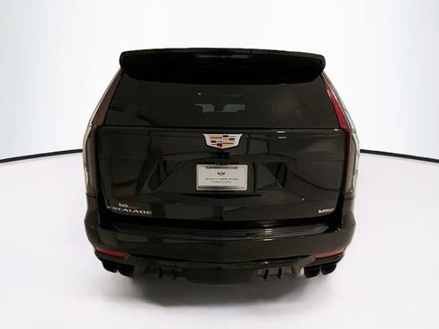 Certified 2024 Cadillac Escalade ESV V w/ LPO, ONYX Package image 5