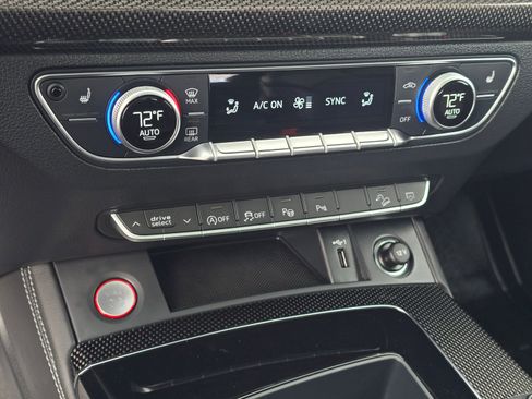 Used 2023 Audi SQ5 Prestige w/ Prestige Package image 16
