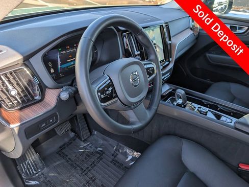 Used 2024 Volvo XC60 T8 Plus w/ Protection Package Premier image 9