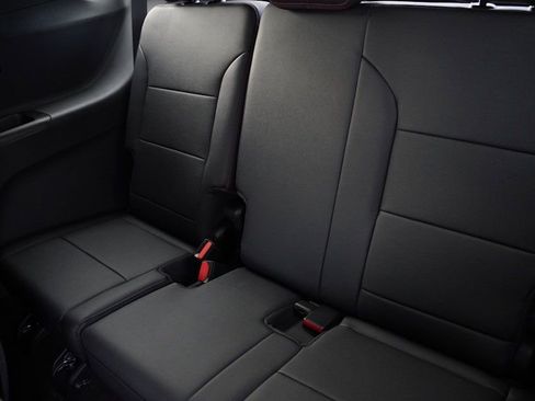 New 2026 Chevrolet Traverse Z71 w/ Driver Confidence Package image 12