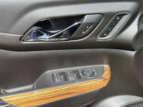 Used 2019 GMC Acadia Denali w/ Technology Package image 12