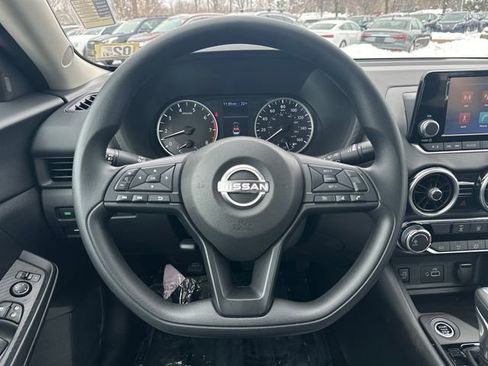 Used 2025 Nissan Sentra S image 13