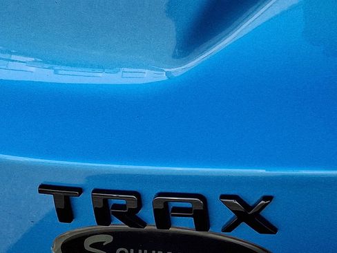 Used 2025 Chevrolet Trax RS w/ Driver Confidence Package image 29