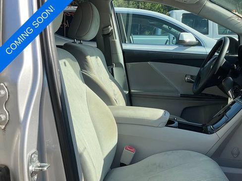 Used 2009 Toyota Venza FWD image 4