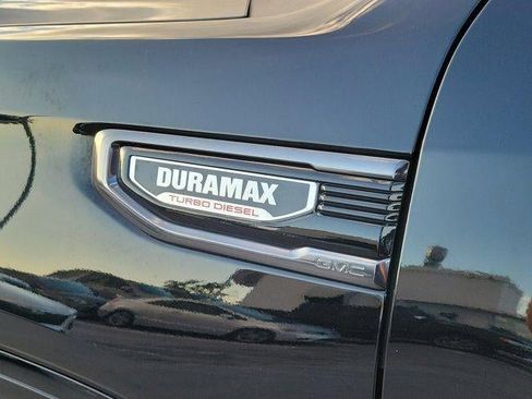 Used 2025 GMC Sierra 1500 AT4 w/ AT4 Premium Package AWD/4WD image 9