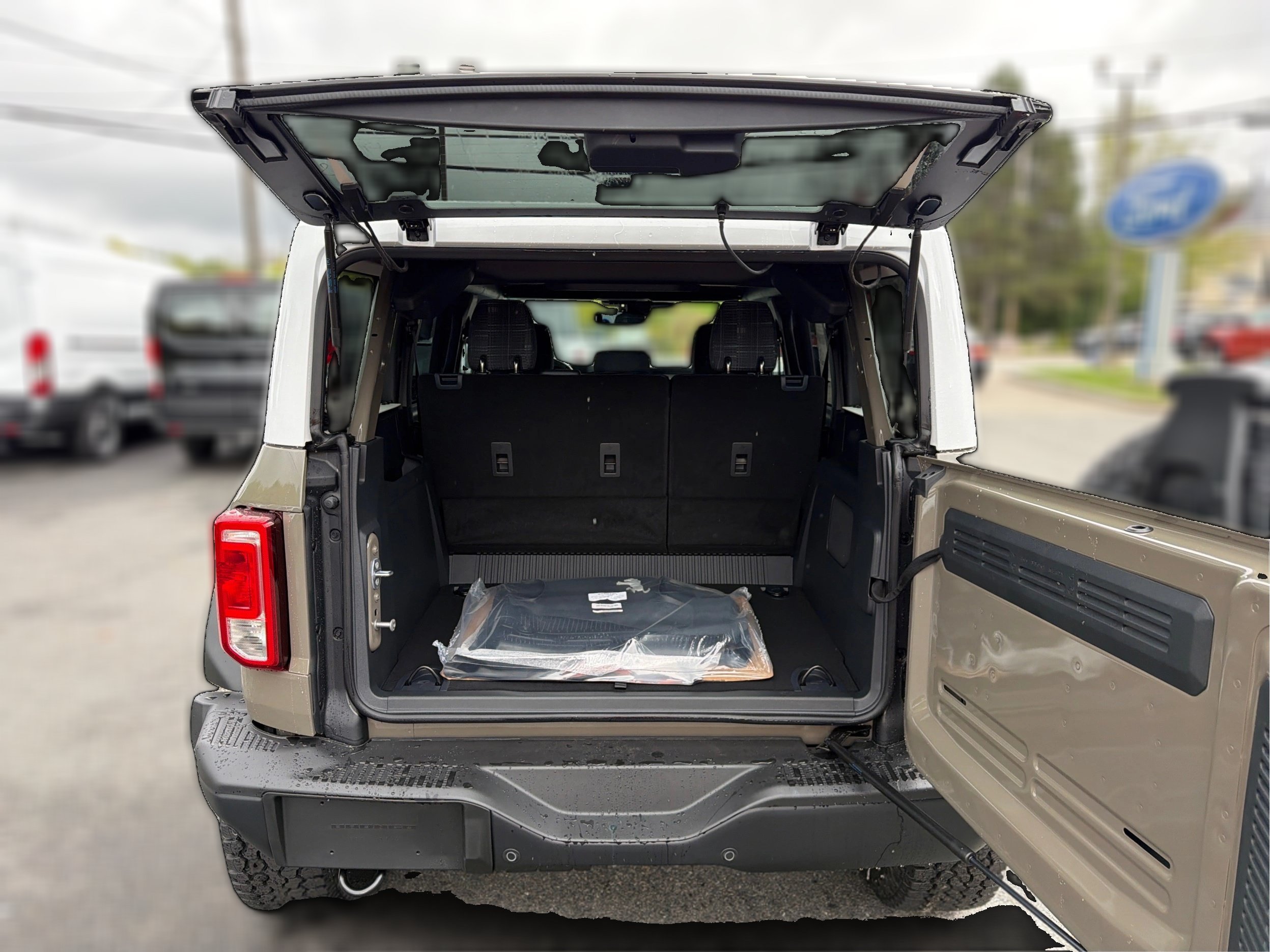 New 2026 Ford Bronco Heritage Edition AWD/4WD image 13