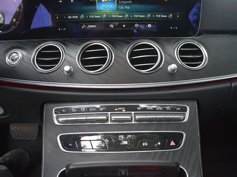 Used 2023 Mercedes-Benz E 350 4MATIC Sedan w/ Premium Package image 17