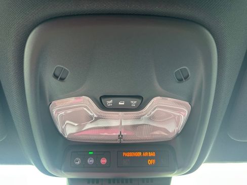 New 2025 Chevrolet Colorado LT w/ LT Convenience Package image 26