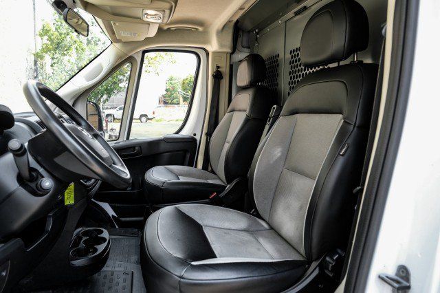 Used 2021 RAM ProMaster 2500 w/ Convenience Group FWD image 29