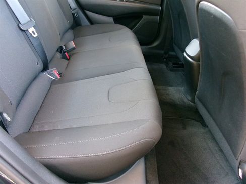 Used 2023 Hyundai Elantra SE FWD image 23