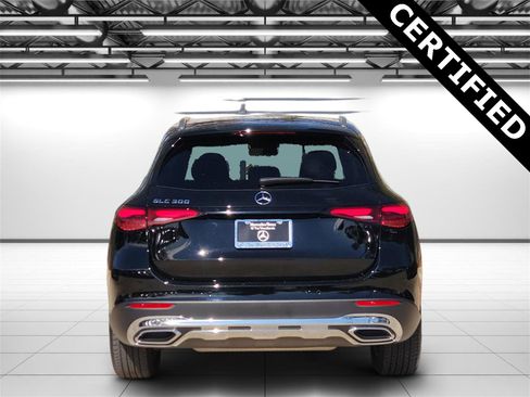 Certified 2025 Mercedes-Benz GLC 300 image 8