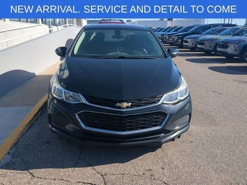 Used 2018 Chevrolet Cruze LS FWD image 12