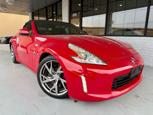 Used 2015 Nissan 370Z Touring Sport RWD image 7