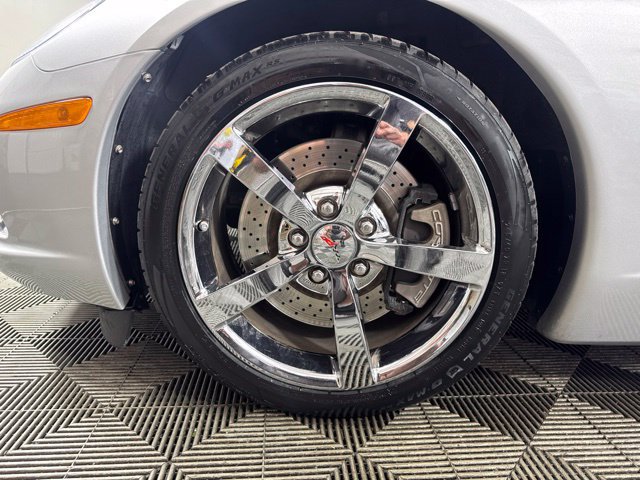 Used 2009 Chevrolet Corvette Coupe w/ Preferred Equipment Group RWD image 9