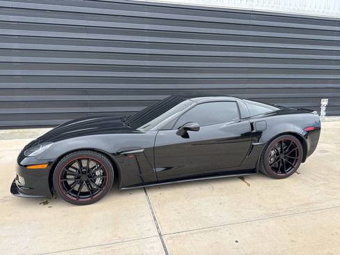 Used 2011 Chevrolet Corvette Z06 RWD image 3