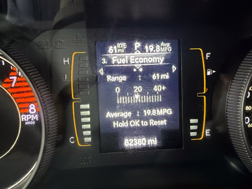 Used 2019 Jeep Cherokee Latitude w/ Cold Weather Group AWD/4WD image 15