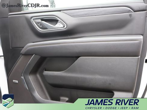 Used 2024 GMC Yukon SLT AWD/4WD image 8