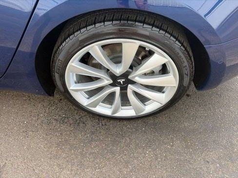 Used 2018 Tesla Model 3 Long Range RWD image 37