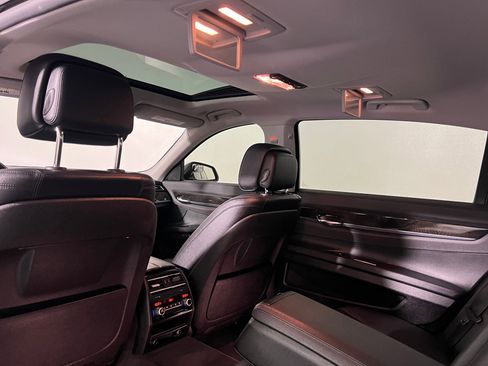 Used 2015 BMW 740Li image 31