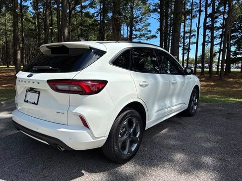 Used 2024 Ford Escape ST-Line w/ Tech Pack #1 AWD/4WD image 3