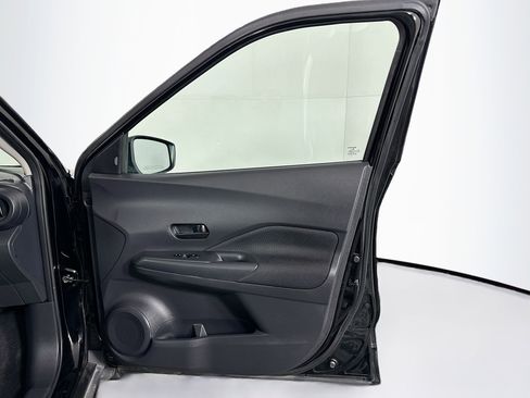 Used 2024 Nissan Kicks S image 30