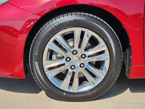 Used 2014 Lexus ES 350 w/ Luxury Package image 11