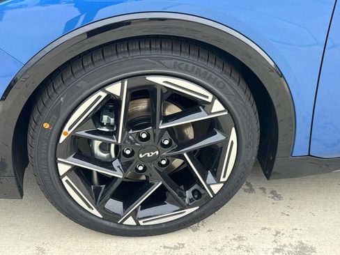 New 2026 Kia K4 EX w/ GT-Line Premium Package FWD image 5