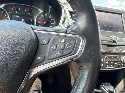 Used 2020 Chevrolet Equinox LT AWD/4WD image 22