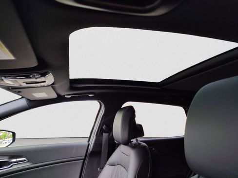 Used 2024 Kia Sportage X-Line w/ X-Line Premium Package image 12